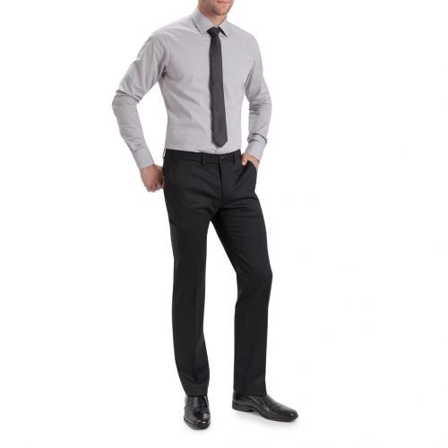 Color negro - Pantalón TCH de vestir clásico en Rico Lana Vigoré con Lycra sin pinzas delanteras. Pantalón para hombre de estilo elegante clásico de vestir, fabricado en tejido de poliéster-lana, tipo melton, con 2 bolsillos traseros de doble vivo. Disponible en 6 colores, muy cómodo y agradable para los meses mas frescos. Línea Regular Fit.